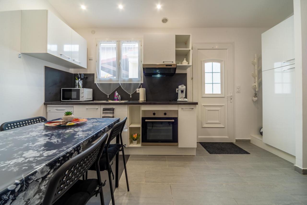 La Serenade - Appartements Confort Avec Terrasse Μοντρέιγ Εξωτερικό φωτογραφία